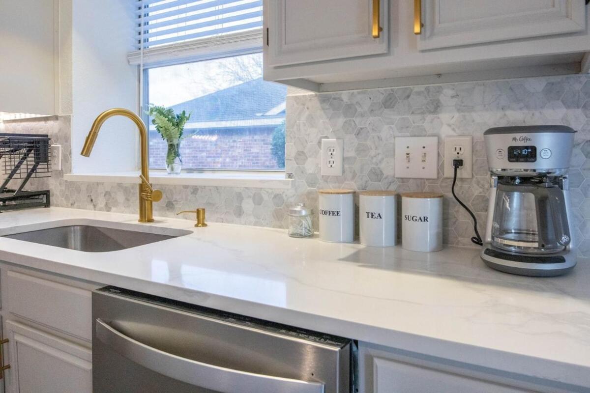 6Br 3,5Ba Home Pool, Hot Tub, Game Room -16 Guests Sachse المظهر الخارجي الصورة